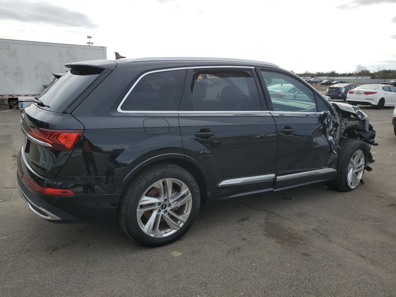 Image 3 of 2023 AUDI Q7 PREMIUM 2023 with VIN WA1AXBF72PD012292