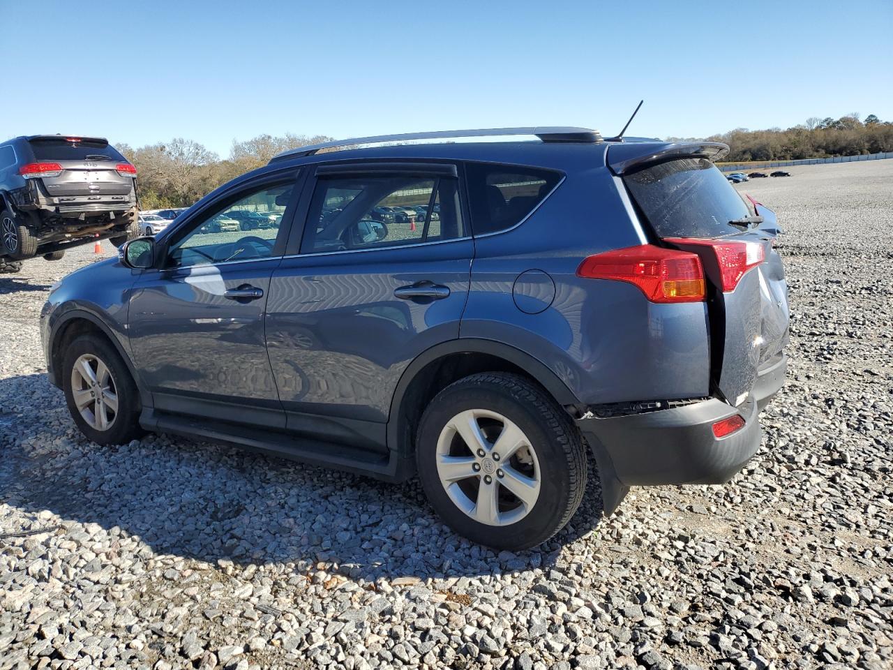 Obraz 2 z 2014 TOYOTA RAV4 XLE 2014 z VIN JTMWFREVXED028471