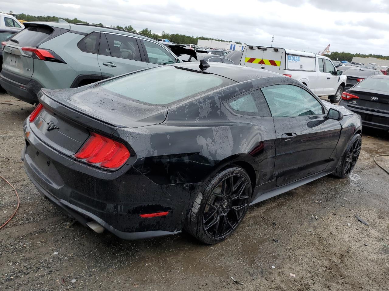 Image 3 of 2021 FORD MUSTANG  2021 with VIN 1FA6P8TH6M5113939