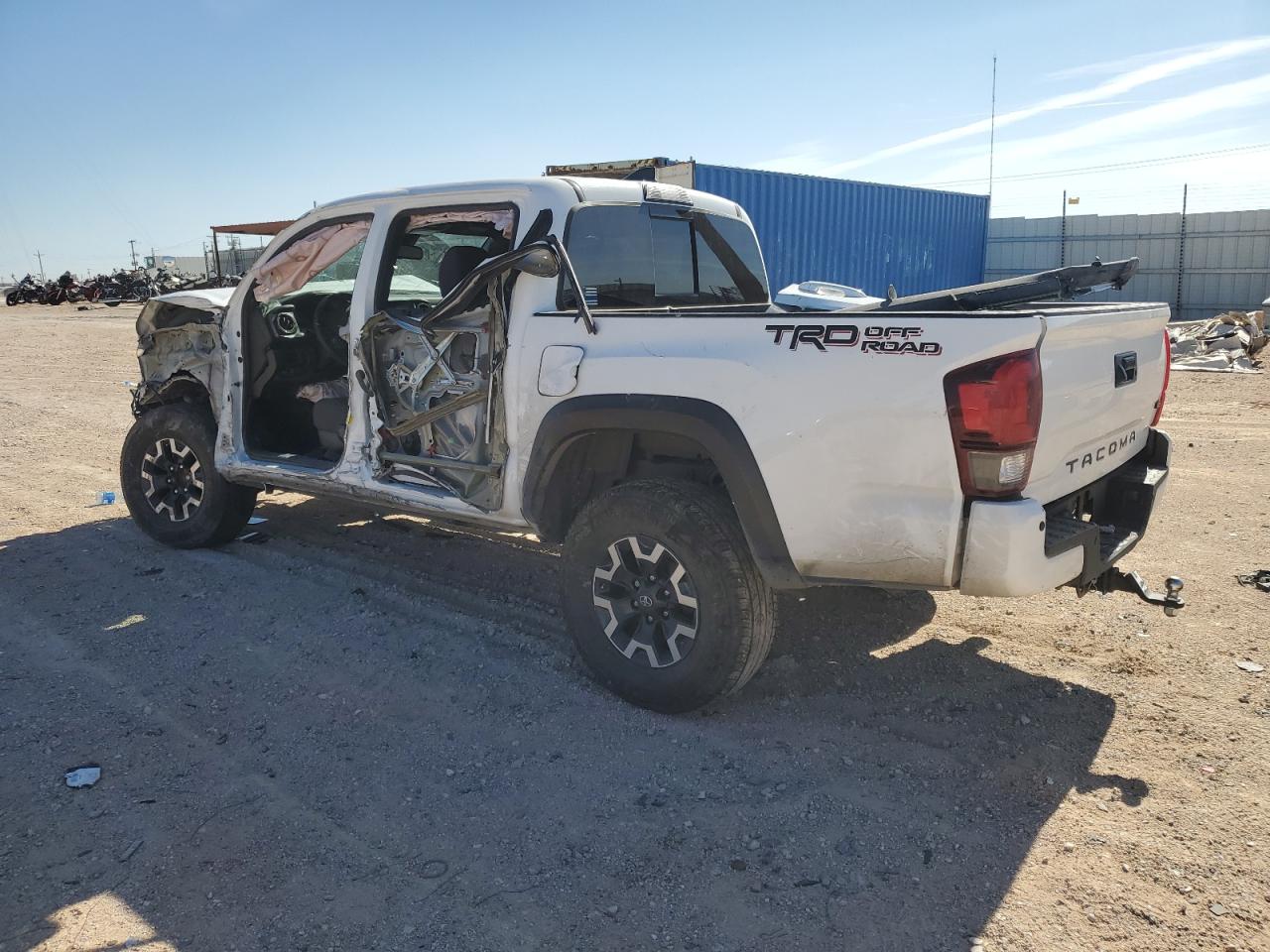Obraz 2 z 2019 TOYOTA TACOMA DOUBLE CAB 2019 z VIN 3TMAZ5CNXKM098825