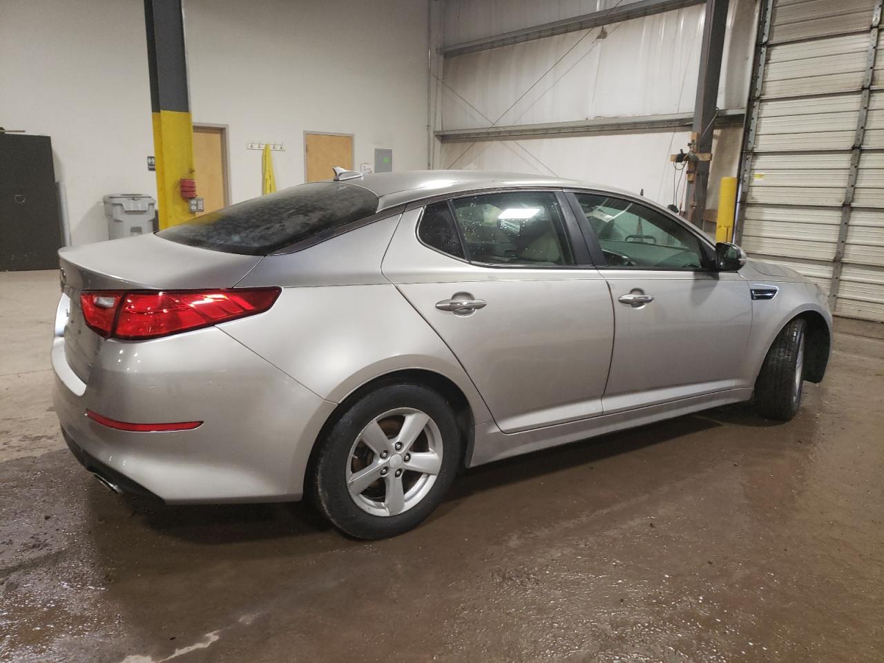 Изображение 3 2015 KIA OPTIMA LX 2015 с VIN 5XXGM4A7XFG373124
