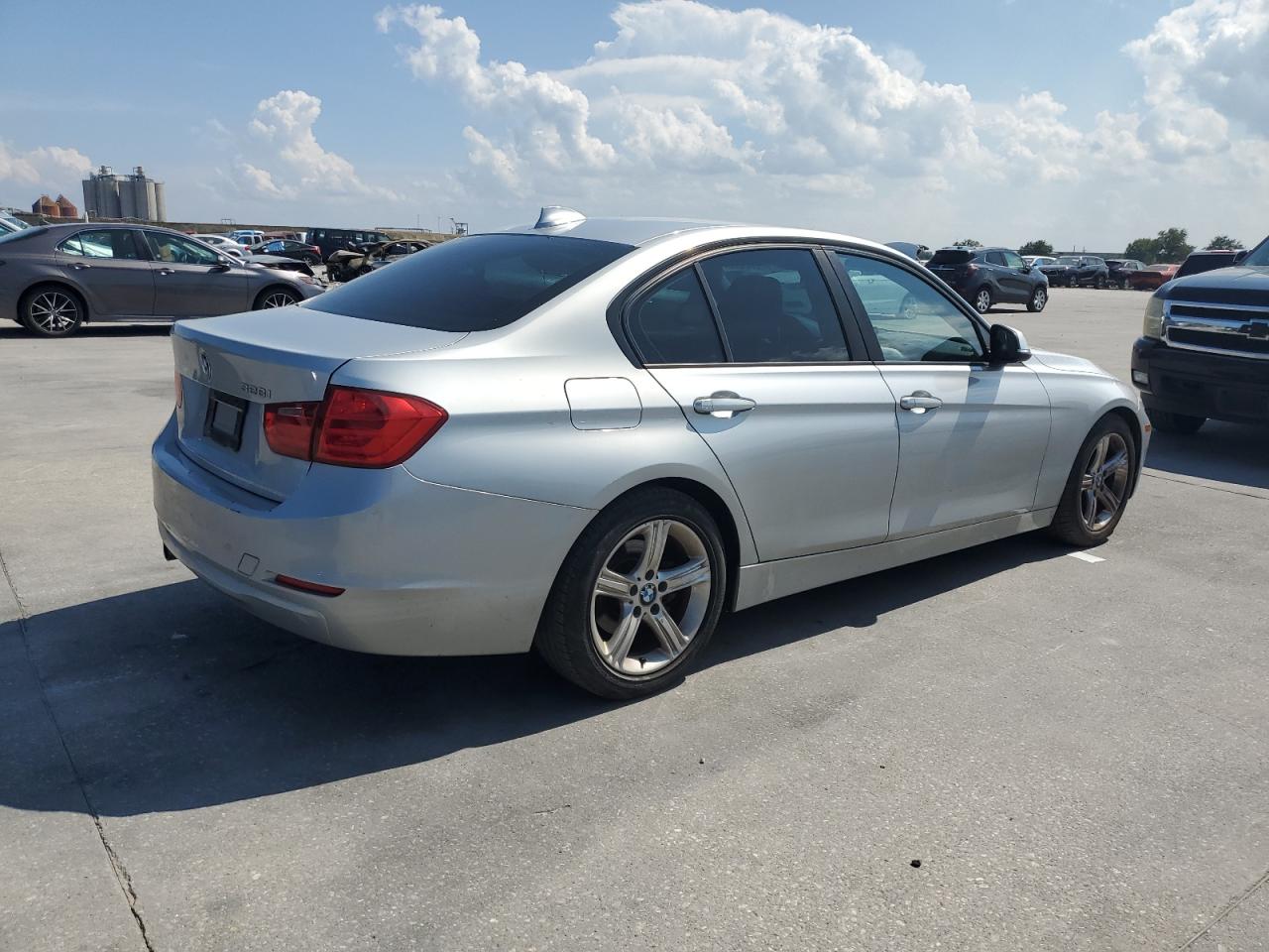 Изображение 3 2013 BMW 328 I SULEV 2013 с VIN WBA3C1C59DF439389