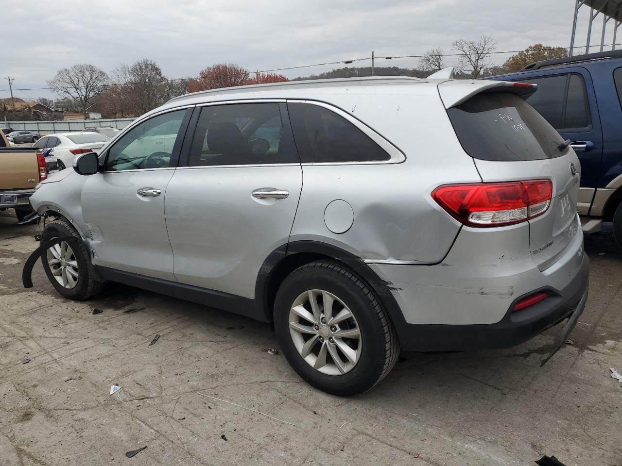 Изображение 2 2016 KIA SORENTO LX 2016 с VIN 5XYPG4A3XGG149448