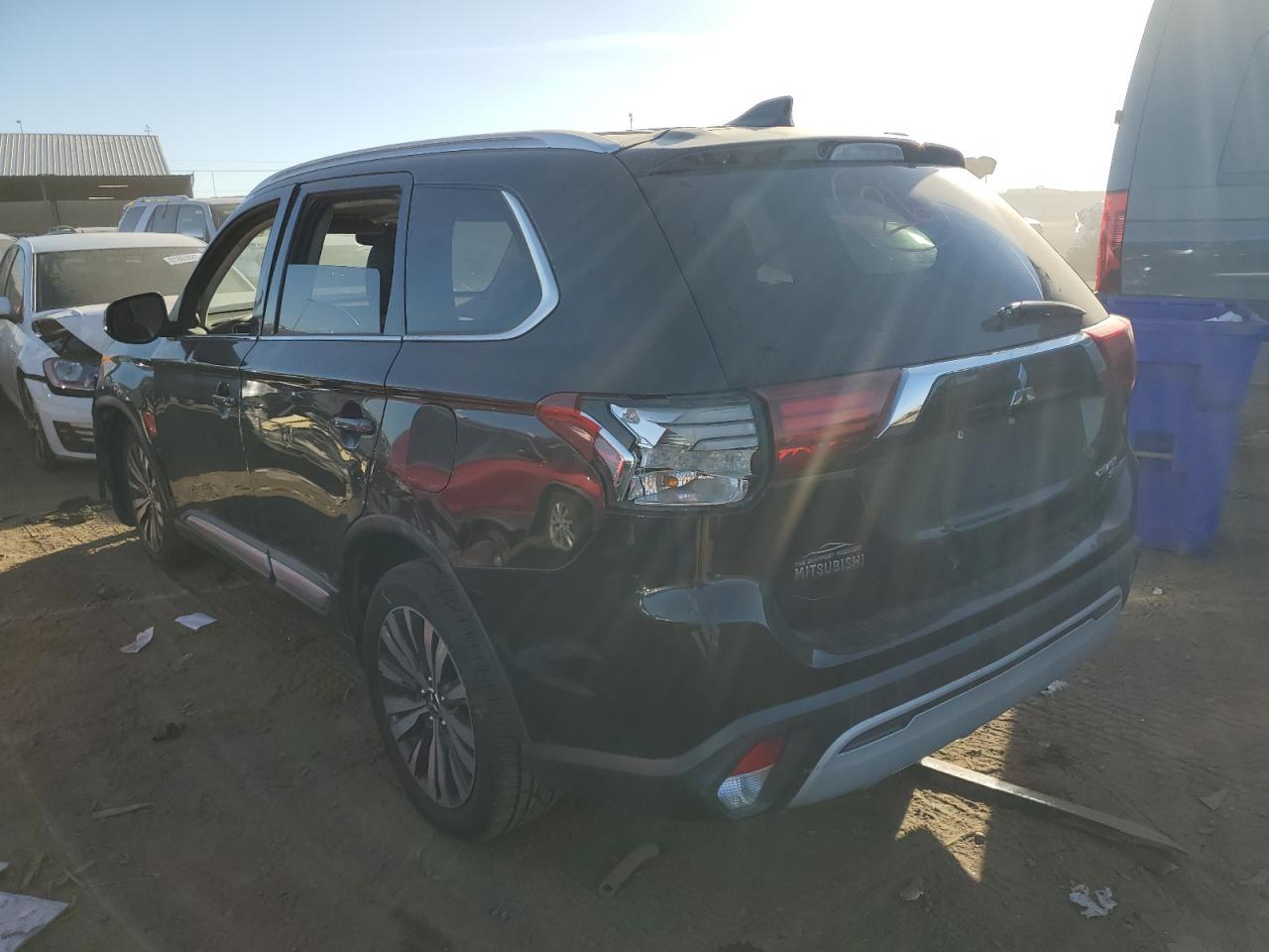 Obraz 2 z 2019 MITSUBISHI OUTLANDER SE 2019 z VIN JA4AZ3A32KZ042330