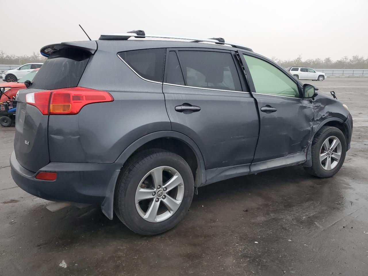 Image 3 of 2015 TOYOTA RAV4 XLE 2015 with VIN JTMWFREV0FD065871