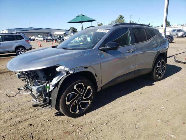 Obraz 1 z 2024 CHEVROLET TRAX 2RS 2024 z VIN KL77LJE27RC046777