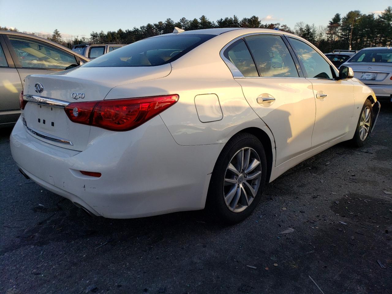 Obraz 3 z 2014 INFINITI Q50 BASE 2014 z VIN JN1BV7AR1EM705277