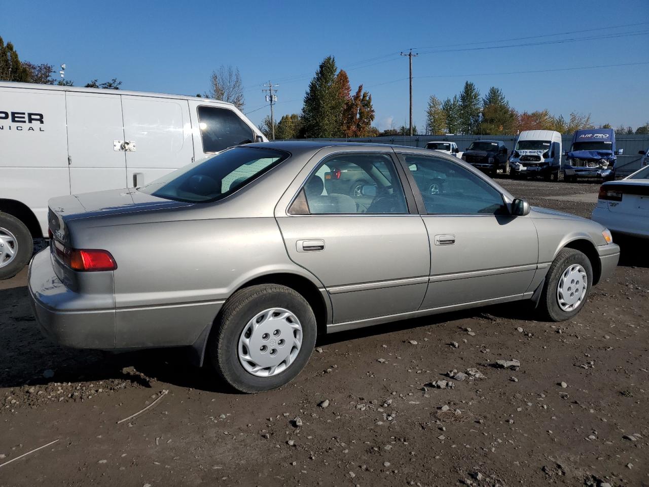 Image 3 of 1999 TOYOTA CAMRY LE 1999 with VIN JT2BG22K7X0279125