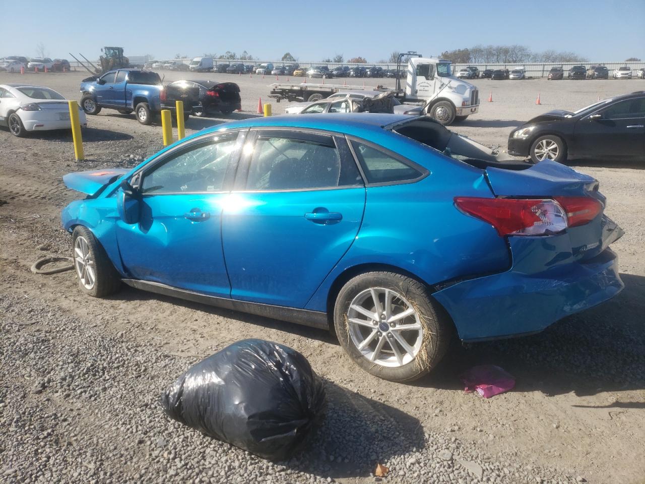Изображение 2 2015 FORD FOCUS SE 2015 с VIN 1FADP3F2XFL227152