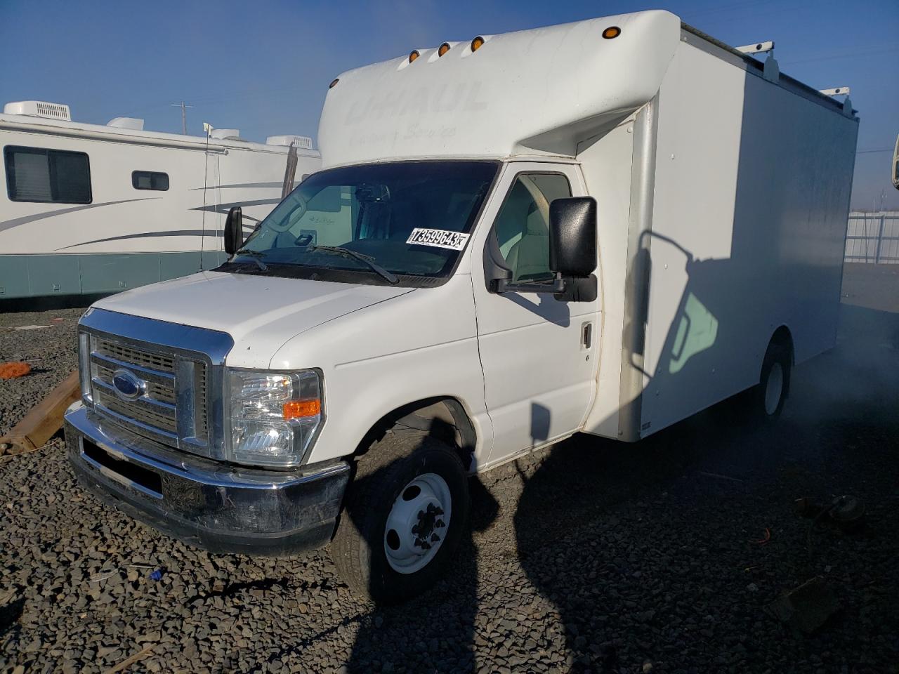Obraz 1 z 2013 FORD ECONOLINE E450 SUPER DUTY CUTAWAY VAN 2013 z VIN 1FDXE4FS8DDB23457