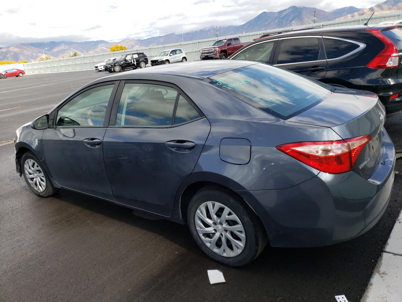 Obraz 2 z 2019 TOYOTA COROLLA L 2019 z VIN 5YFBURHE1KP932850