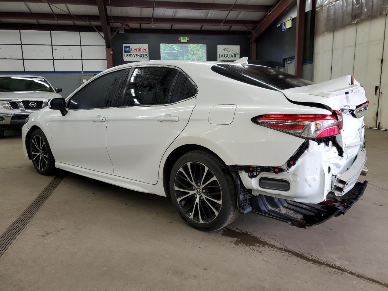 Изображение 2 2019 TOYOTA CAMRY L 2019 с VIN 4T1B11HK8KU697488