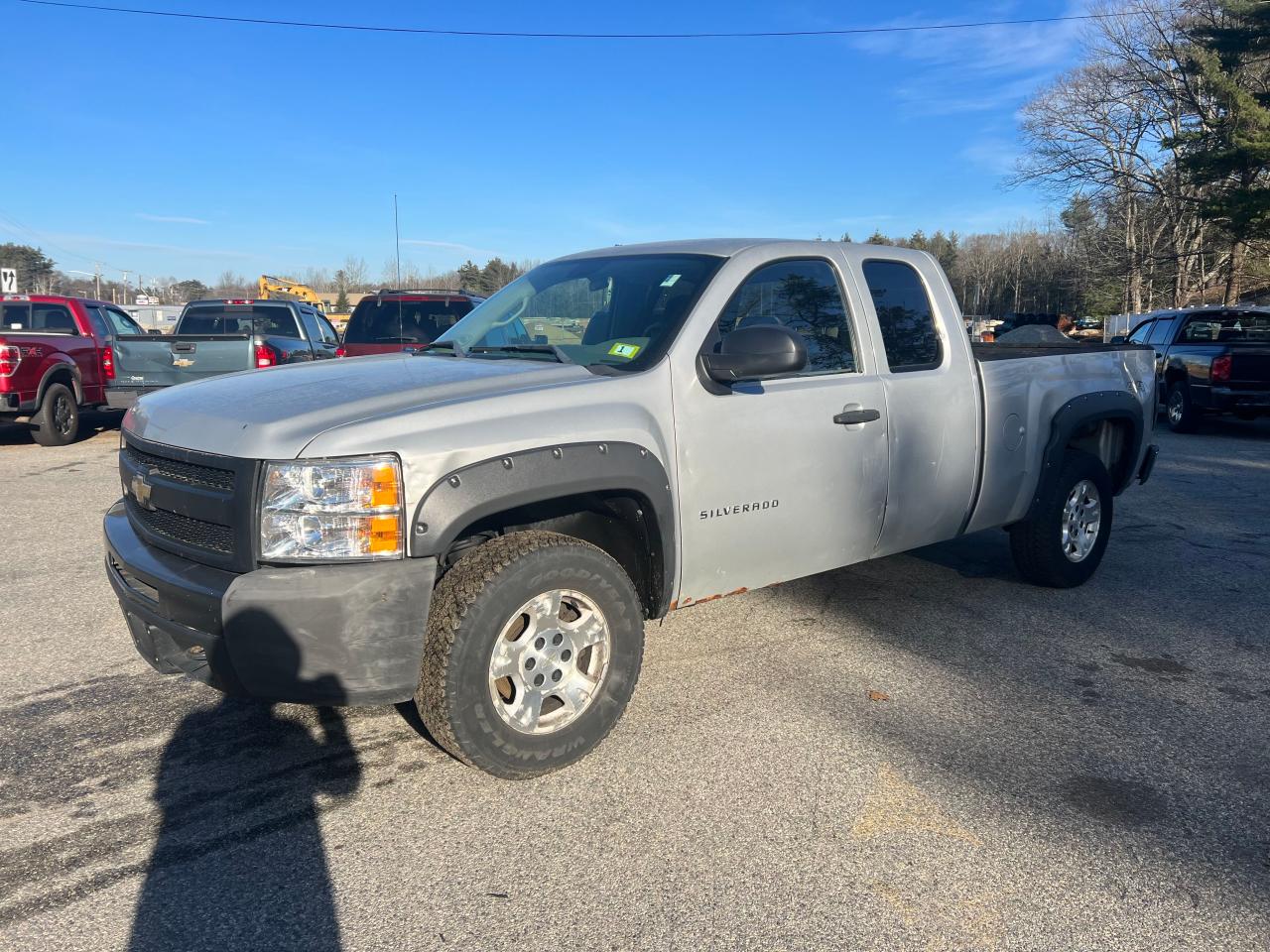 Image 2 of 2011 CHEVROLET SILVERADO K1500 2011 with VIN 1GCRKPEA8BZ205768