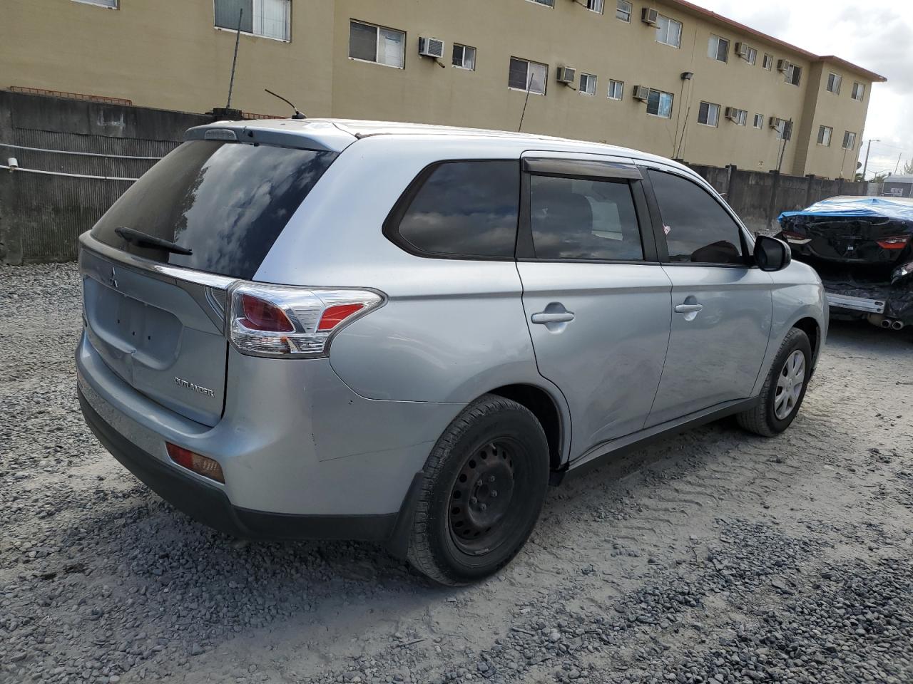 Image 3 of 2014 MITSUBISHI OUTLANDER ES 2014 with VIN JA4AD2A30EZ001207