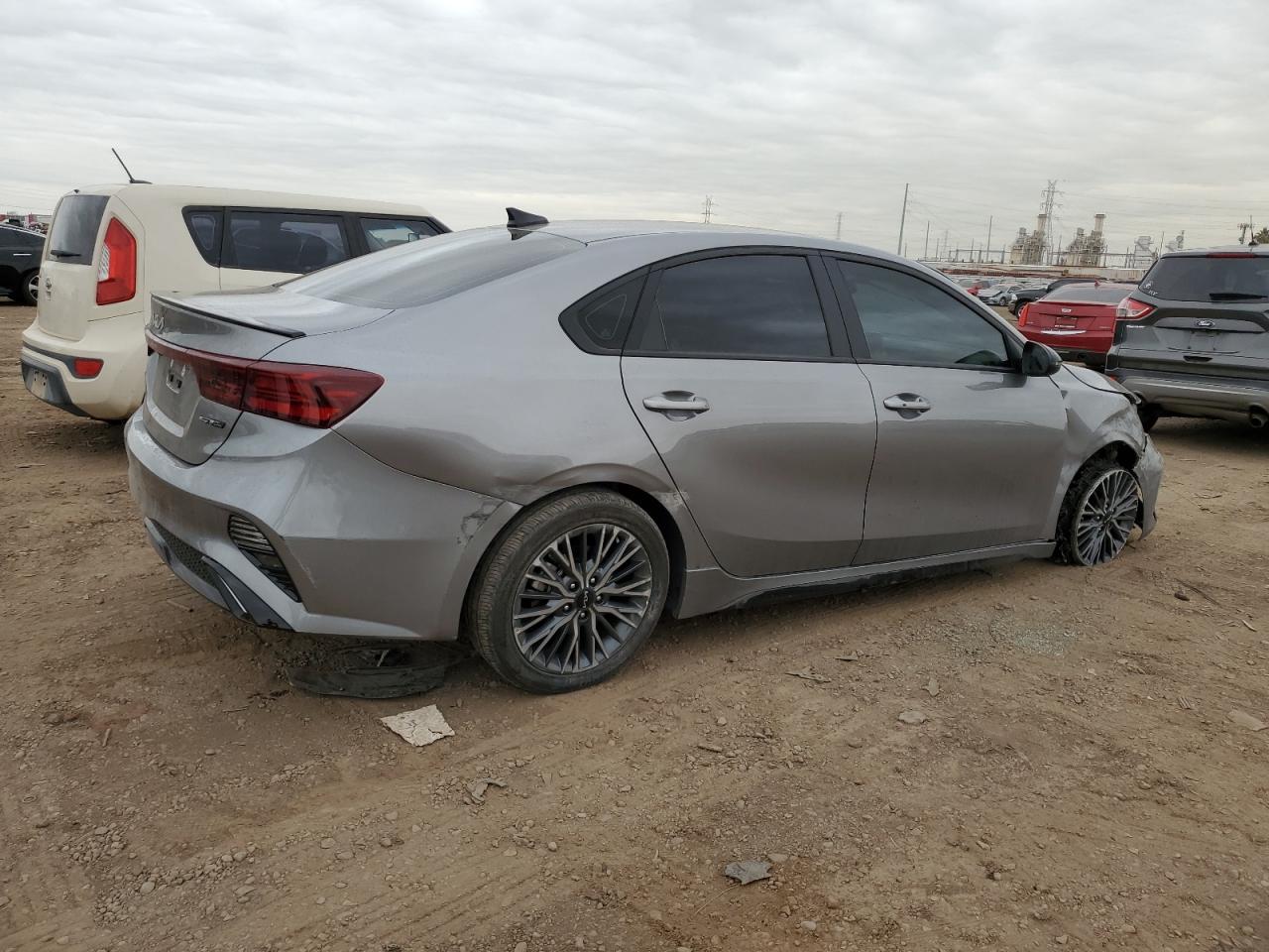 Obraz 3 z 2023 KIA FORTE GT LINE 2023 z VIN 3KPF54AD4PE579936