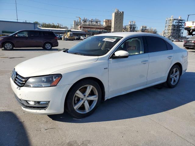 Obraz 1 z 2015 VOLKSWAGEN PASSAT S 2015 z VIN 1VWAS7A31FC107689