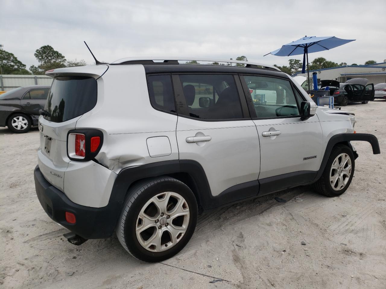 Image 3 of 2016 JEEP RENEGADE LIMITED 2016 with VIN ZACCJADT6GPC62243
