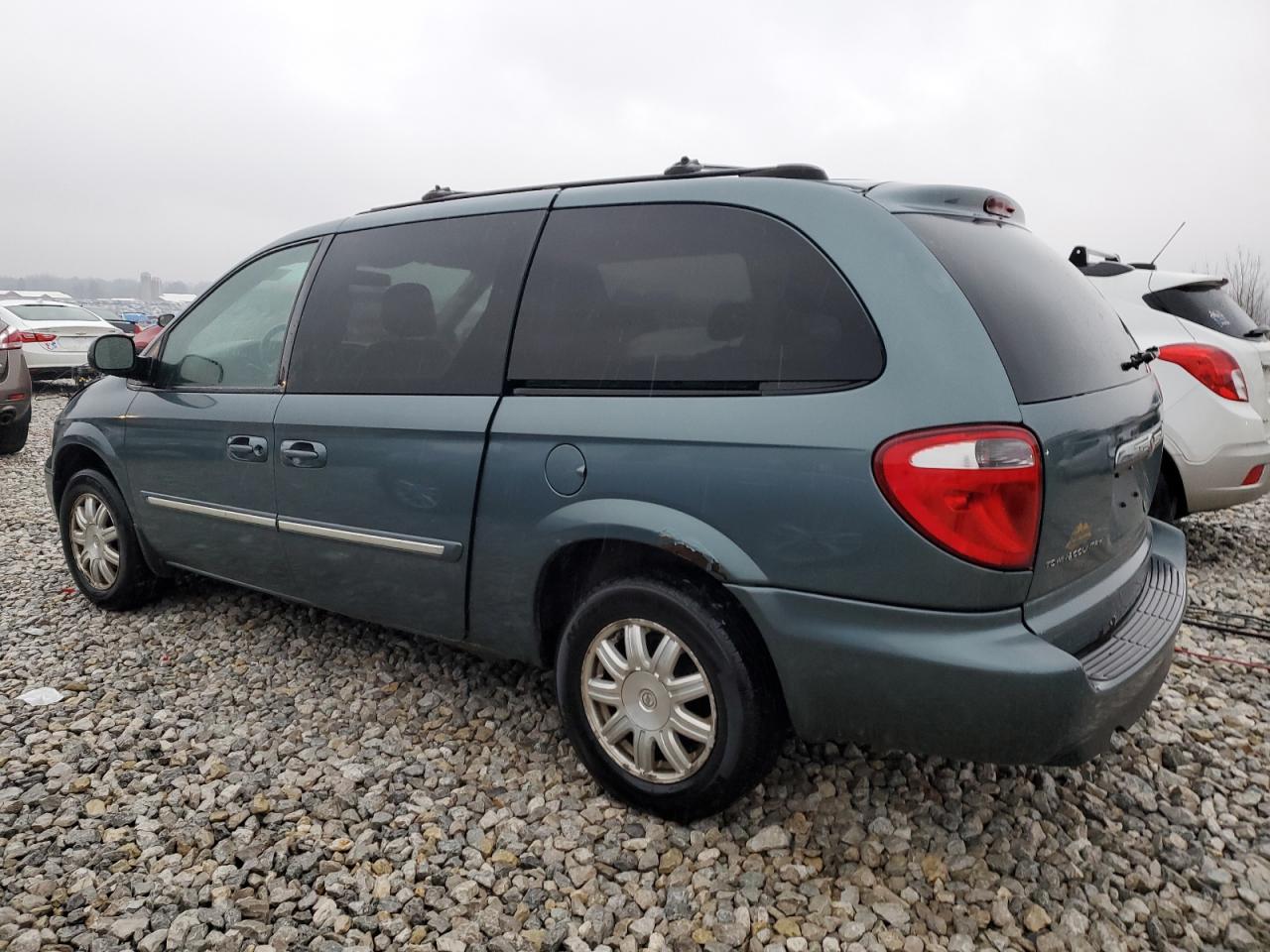 Obraz 2 z 2005 CHRYSLER TOWN & COUNTRY TOURING 2005 z VIN 2C4GP54L05R566264