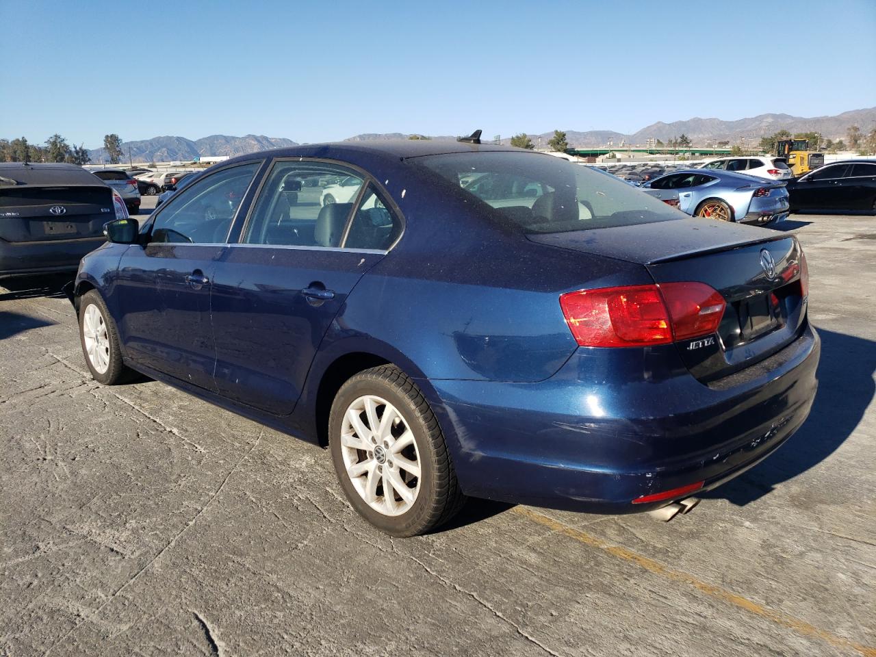 Изображение 2 2013 VOLKSWAGEN JETTA SE 2013 с VIN 3VWDP7AJ7DM410419