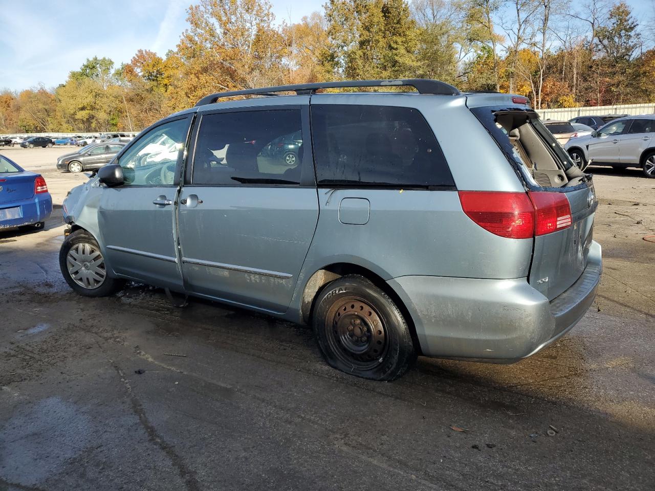 Изображение 2 2005 TOYOTA SIENNA CE 2005 с VIN 5TDZA23C45S374993