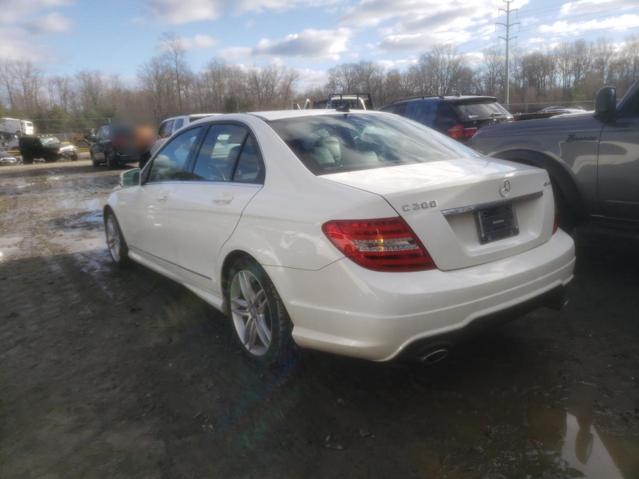 Image 2 of 2013 MERCEDES-BENZ C 300 4MATIC 2013 with VIN WDDGF8AB1DR294625