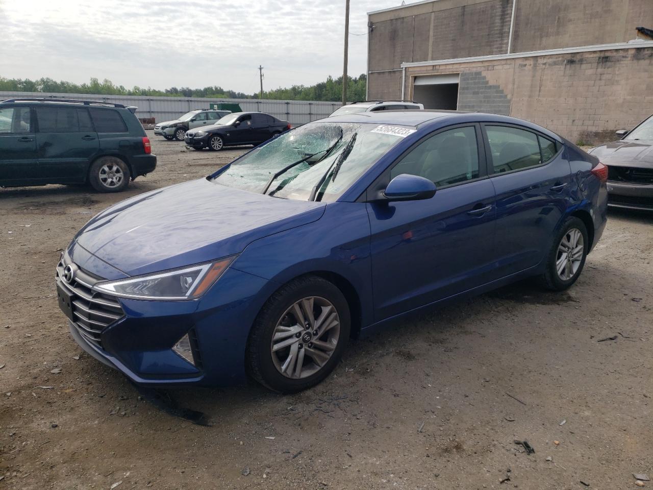Изображение 1 2020 HYUNDAI ELANTRA SEL 2020 с VIN 5NPD84LF4LH532294