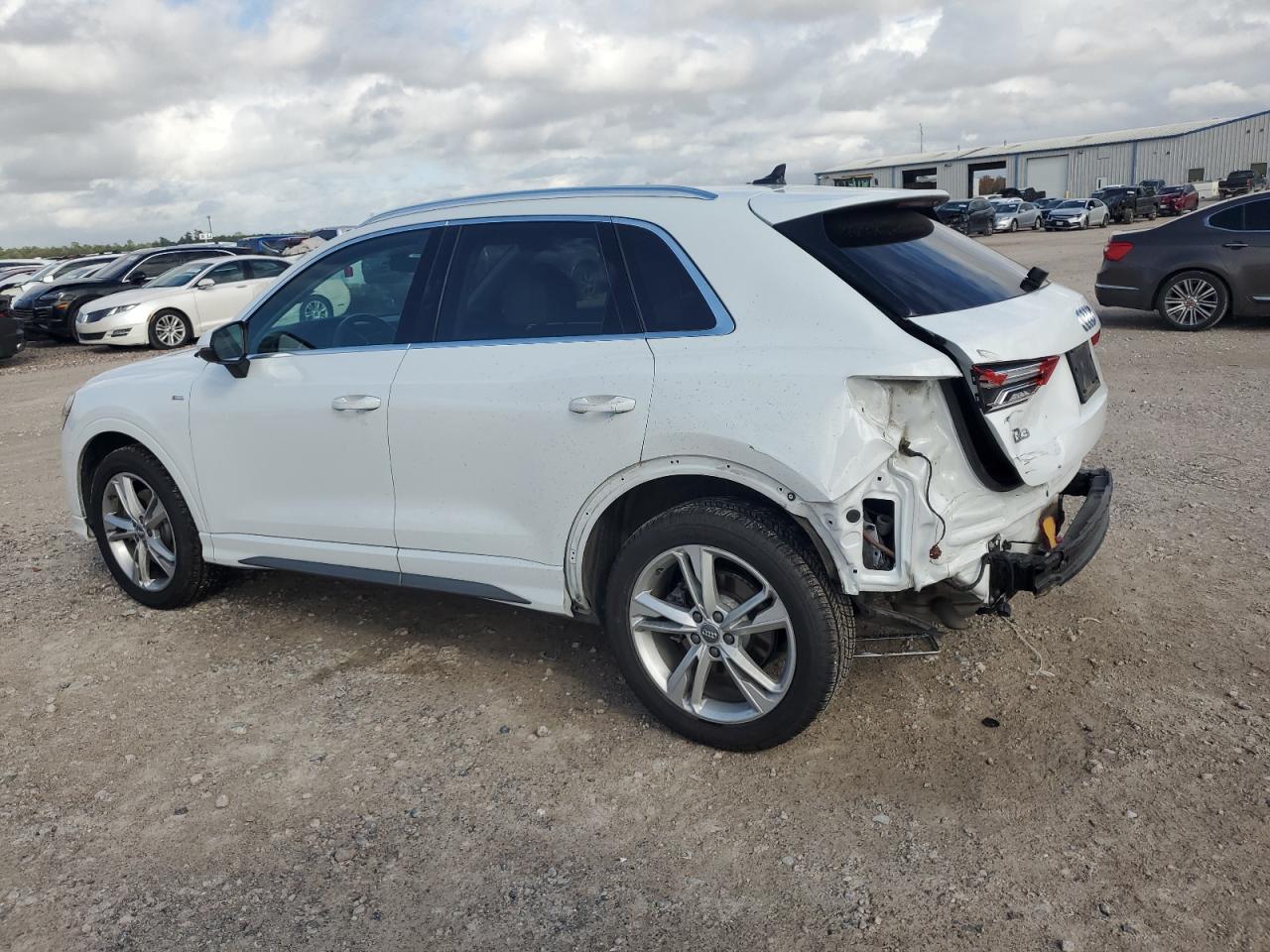Obraz 2 z 2019 AUDI Q3 PREMIUM PLUS S-LINE 2019 z VIN WA1EECF30K1064475