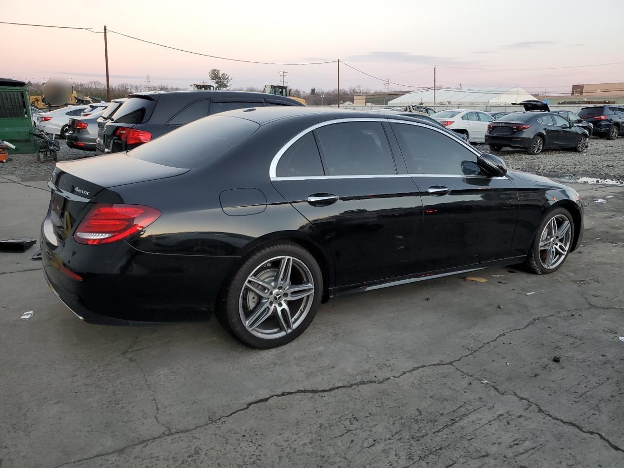 Изображение 3 2019 MERCEDES-BENZ E 300 4MATIC 2019 с VIN WDDZF4KB1KA553660