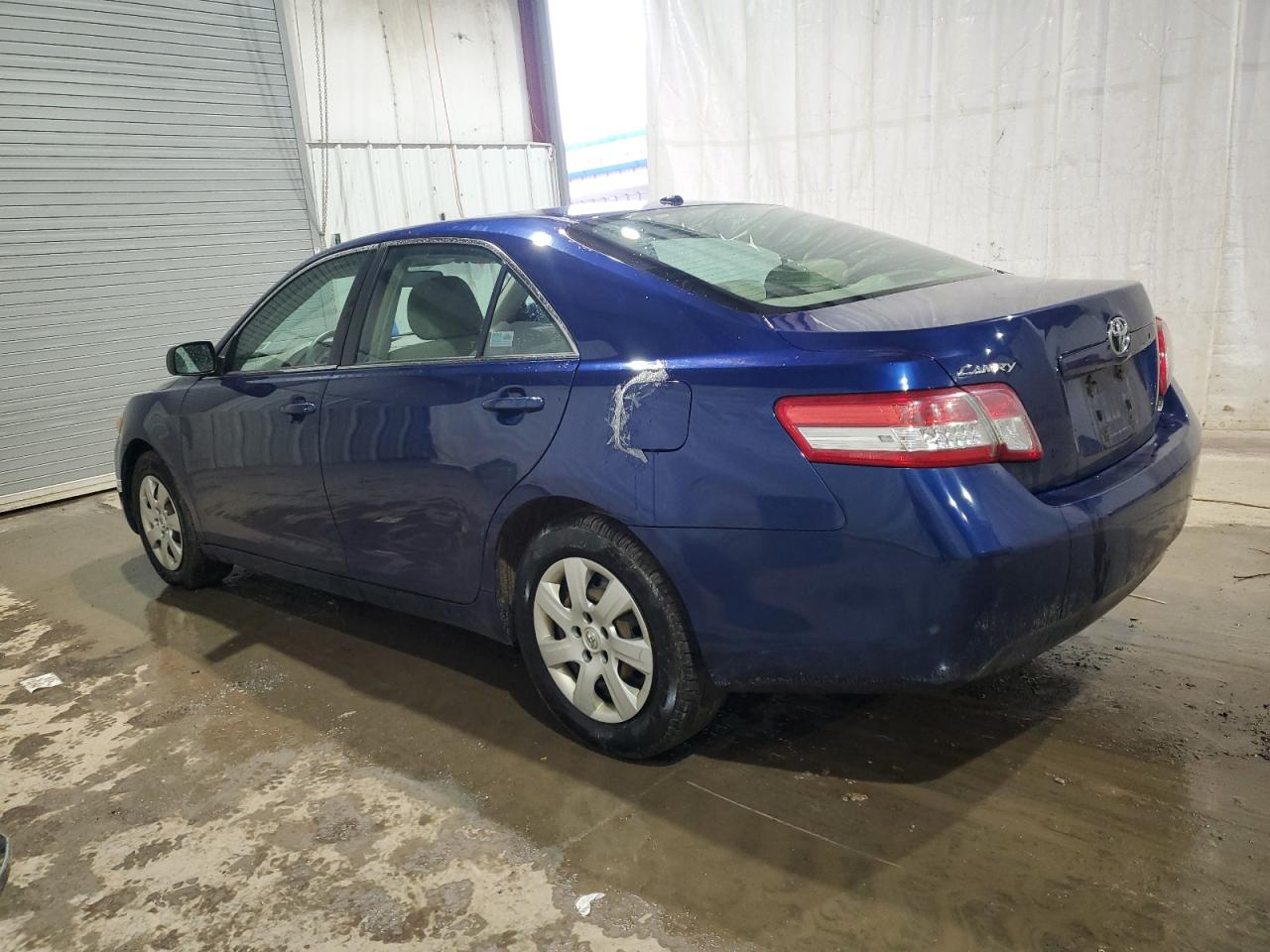 Obraz 2 z 2011 TOYOTA CAMRY BASE 2011 z VIN 4T1BF3EKXBU756851