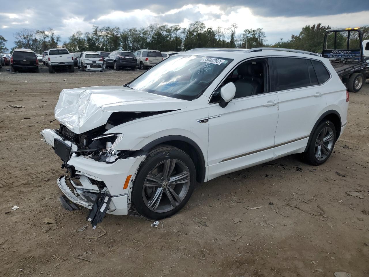 Image 1 of 2018 VOLKSWAGEN TIGUAN SE 2018 with VIN 3VV2B7AX6JM163548