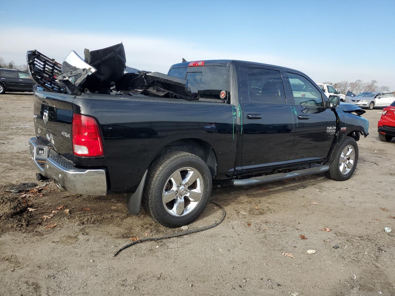 Obraz 3 z 2019 RAM 1500 CLASSIC SLT 2019 z VIN 1C6RR7LT2KS708356