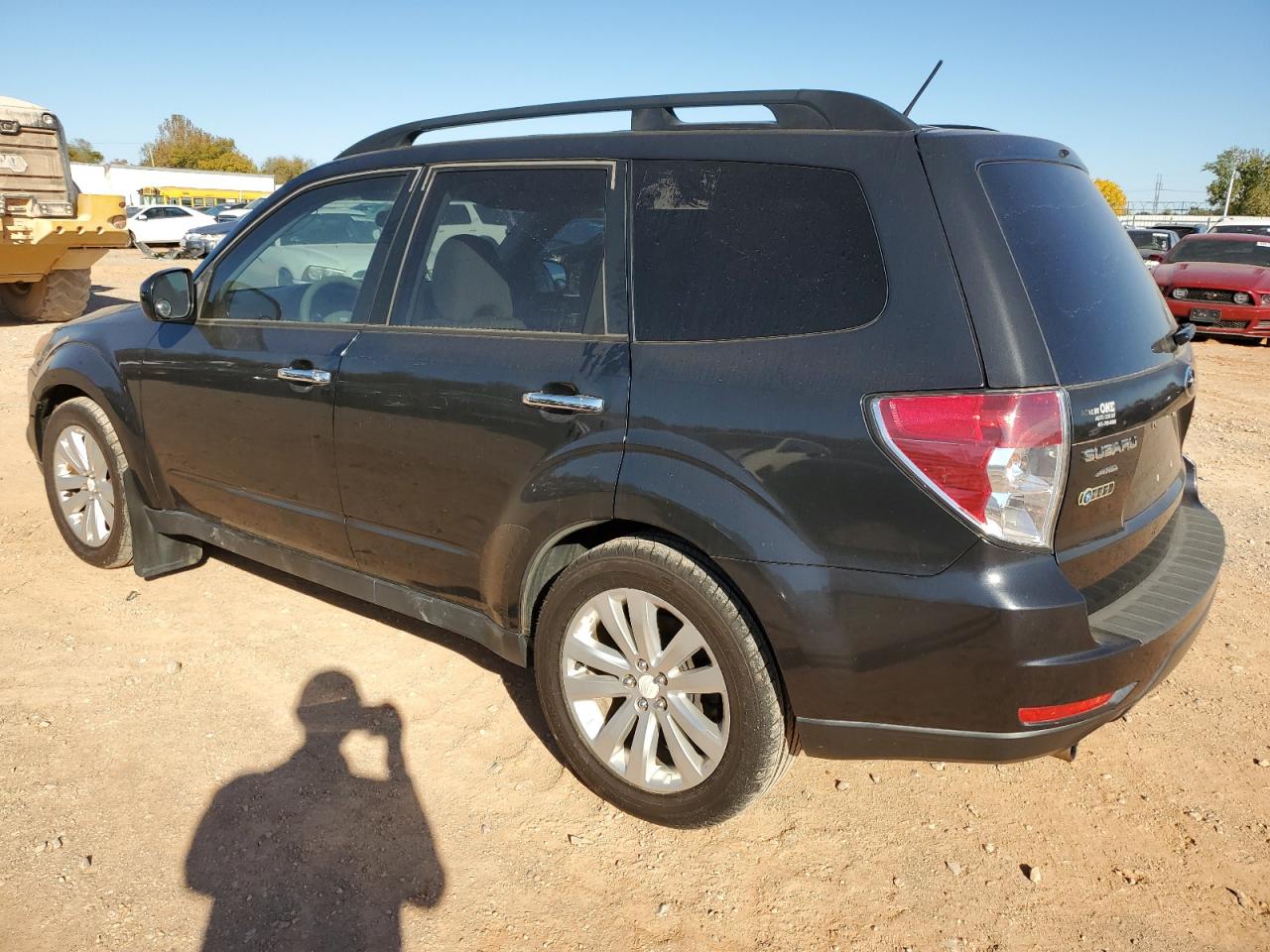 Image 2 of 2011 SUBARU FORESTER 2.5X PREMIUM 2011 with VIN JF2SHBDCXBH704505