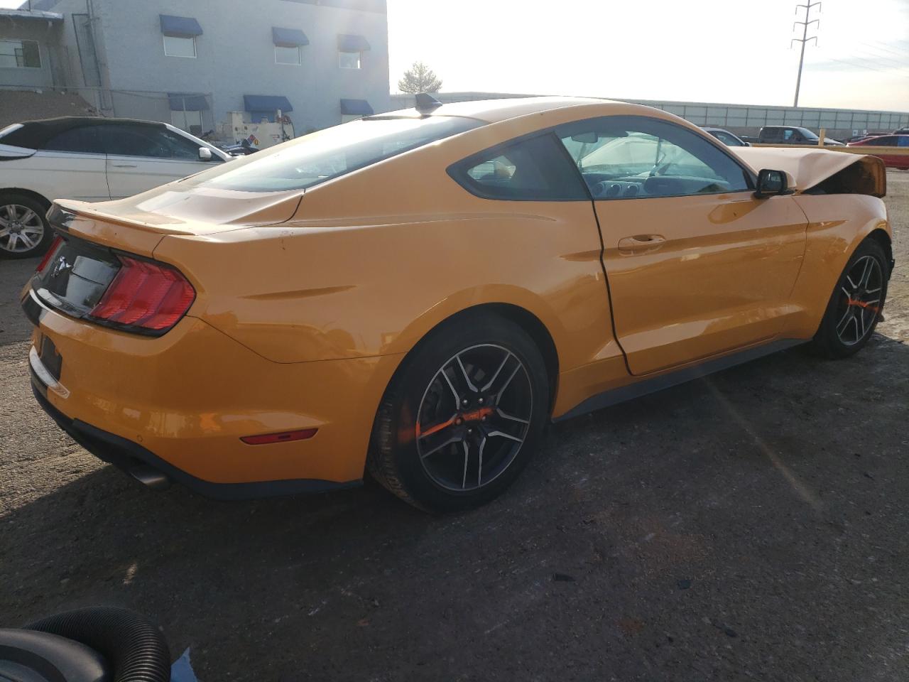 Obraz 3 z 2022 FORD MUSTANG  2022 z VIN 1FA6P8TH1N5134215