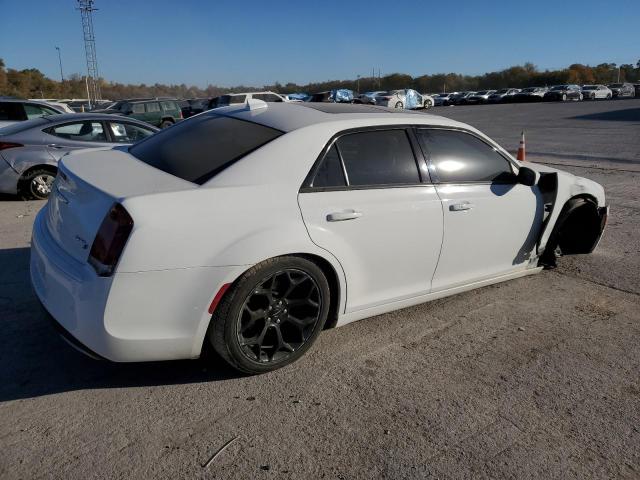 Obraz 3 z 2015 CHRYSLER 300 S 2015 z VIN 2C3CCABG0FH882204