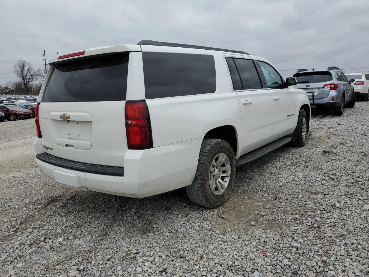 Изображение 3 2015 CHEVROLET SUBURBAN K1500 LT 2015 с VIN 1GNSKJKC5FR697886