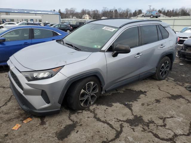 Image 1 of 2020 TOYOTA RAV4 LE 2020 with VIN JTMF1RFV5LD525924