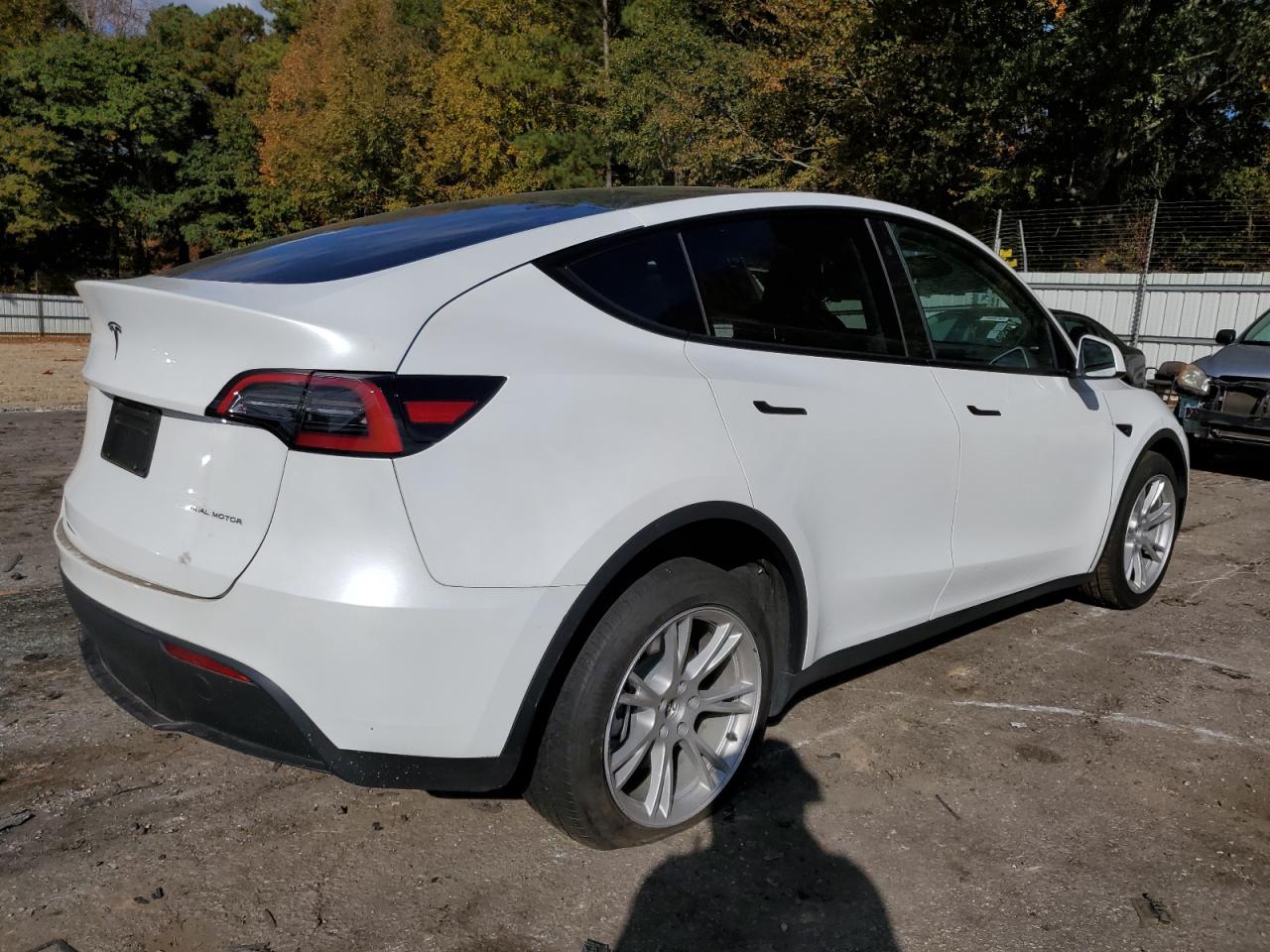 Image 3 of 2023 TESLA MODEL Y  2023 with VIN 7SAYGDEE4PA027398