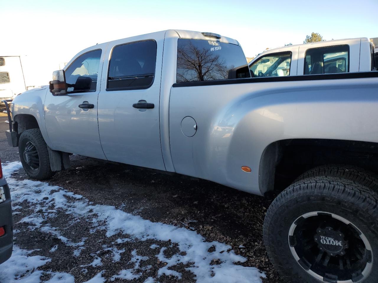 Image 2 of 2014 CHEVROLET SILVERADO K3500 LT 2014 with VIN 1GC4K0C84EF167415