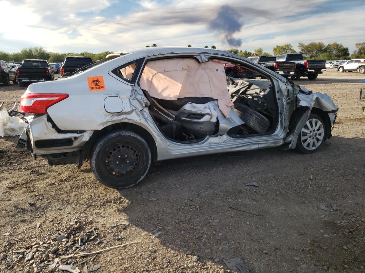 Image 3 of Nissan Sentra S 2016 with VIN 3N1AB7AP9GY303865