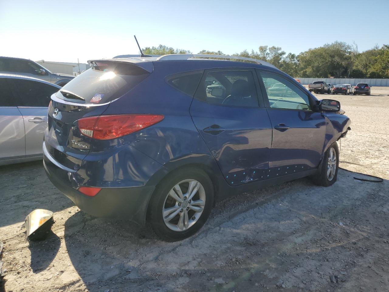 Image 3 of 2012 HYUNDAI TUCSON GLS 2012 with VIN KM8JU3AC4CU443313