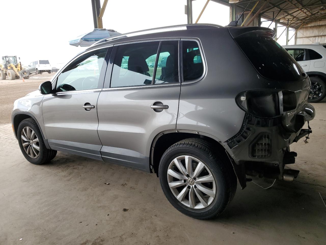 Image 2 of 2011 VOLKSWAGEN TIGUAN S 2011 with VIN WVGBV7AX8BW509084