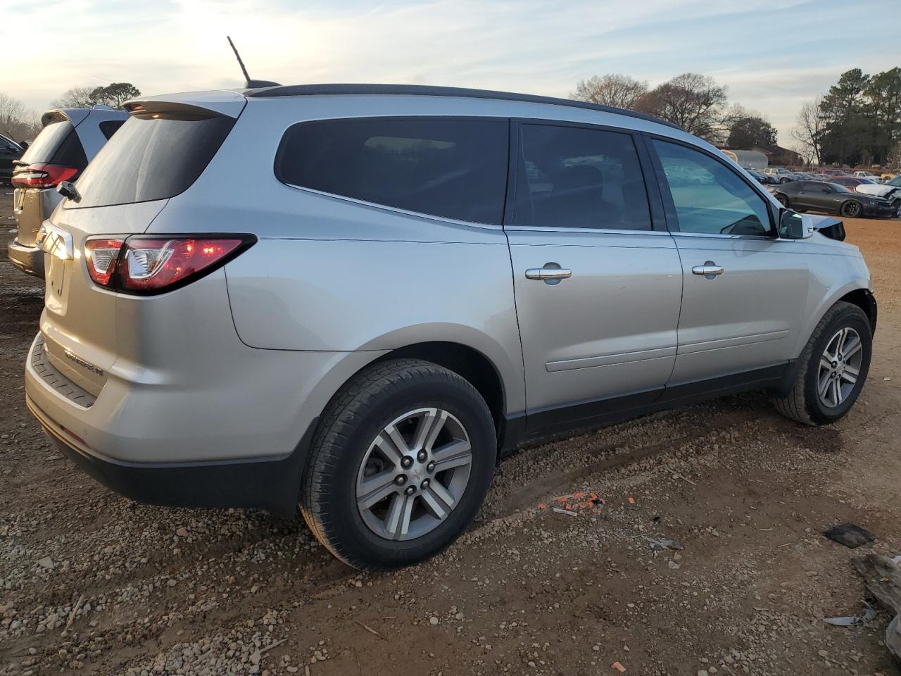 Image 3 of 2016 CHEVROLET TRAVERSE LT 2016 with VIN 1GNKRHKD2GJ234164