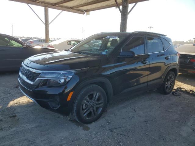 Image 1 of 2021 KIA SELTOS S 2021 with VIN KNDEU2AA8M7115777