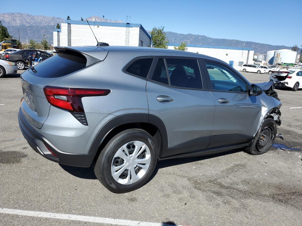 Image 3 of 2024 CHEVROLET TRAX LS 2024 with VIN KL77LFE20RC076068