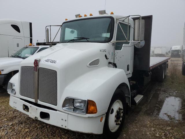 Image 2 of 2007 KENWORTH CONSTRUCTION T300 2007 with VIN 2NKMLZ9X27M207952