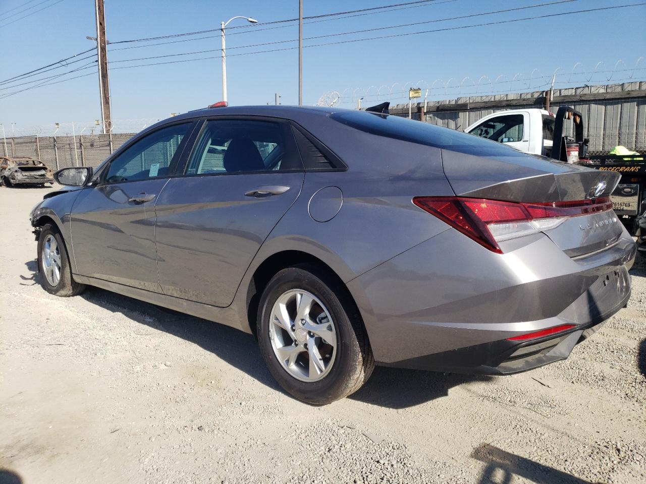 Изображение 2 2023 HYUNDAI ELANTRA SE 2023 с VIN KMHLL4AG4PU544202