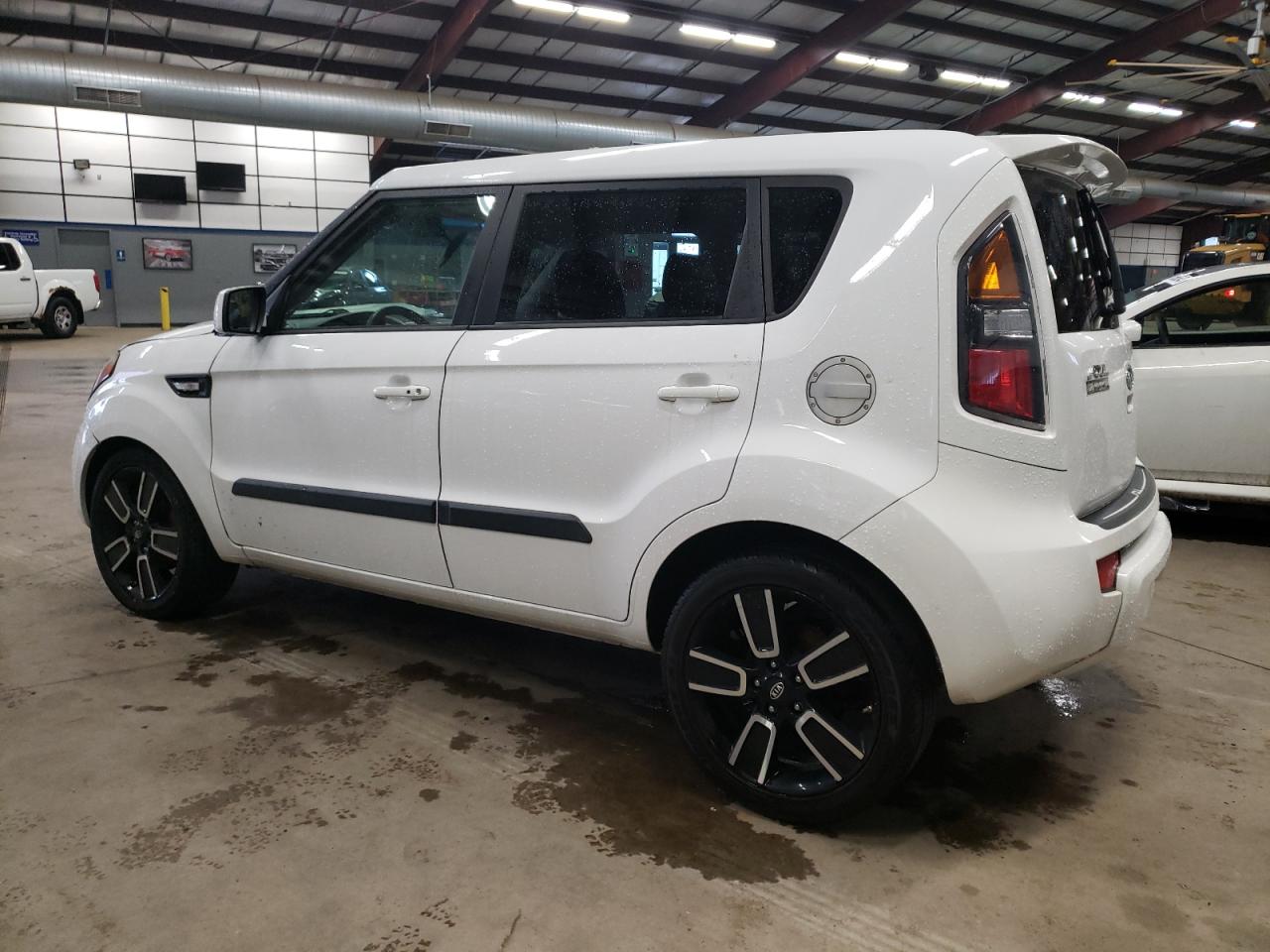 Изображение 2 2011 KIA SOUL + 2011 с VIN KNDJT2A20B7727205