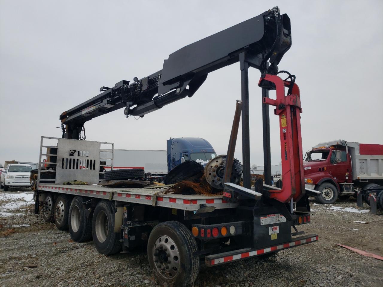 Image 3 of 2020 FREIGHTLINER 114SD  2020 with VIN 1FVHG3DV2LHKX4977