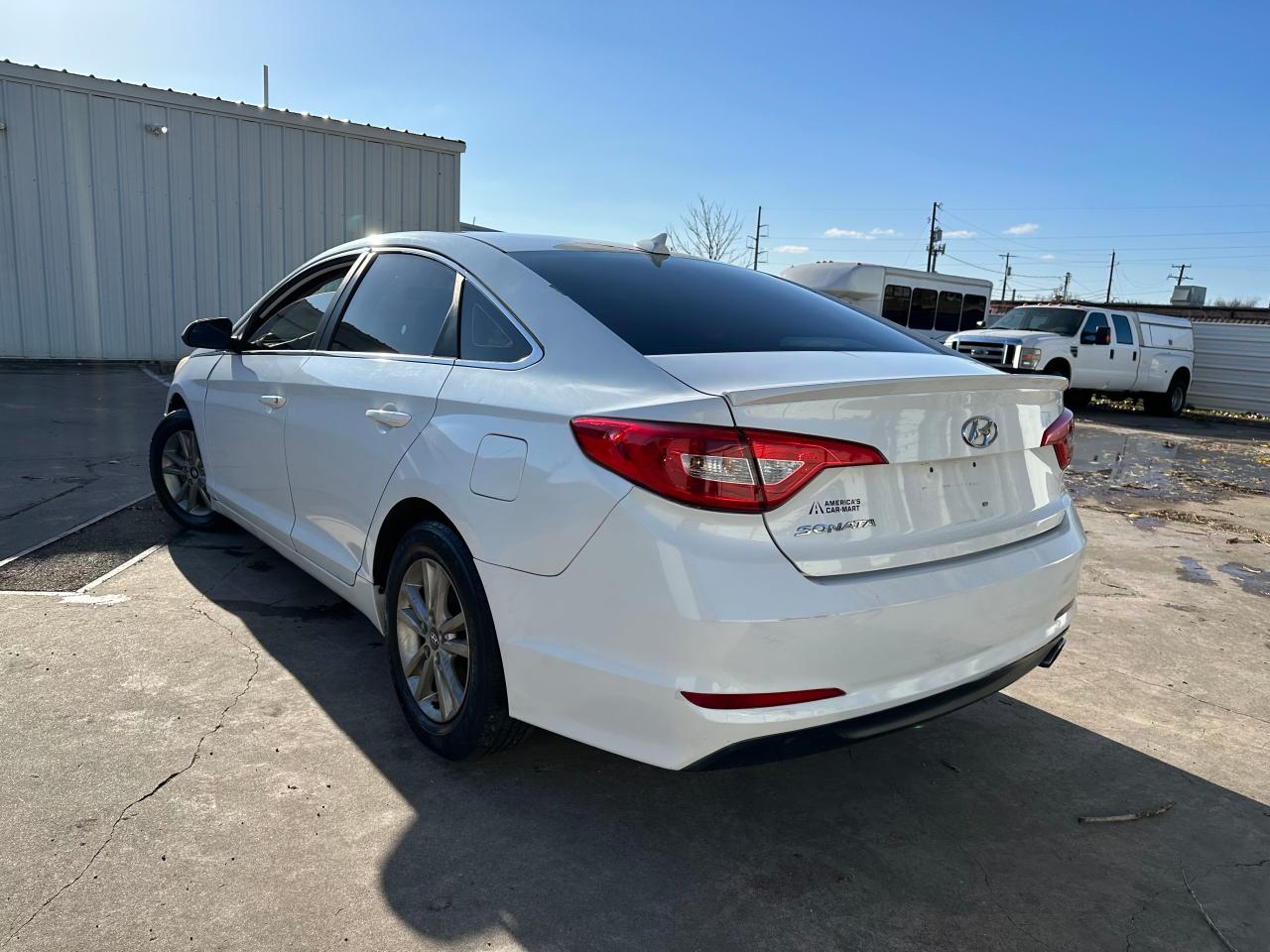 Obraz 3 z 2015 HYUNDAI SONATA SE 2015 z VIN 5NPE24AF4FH173252