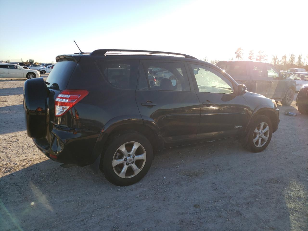 Изображение 3 2010 TOYOTA RAV4 LIMITED 2010 с VIN JTMDF4DV7AD037523